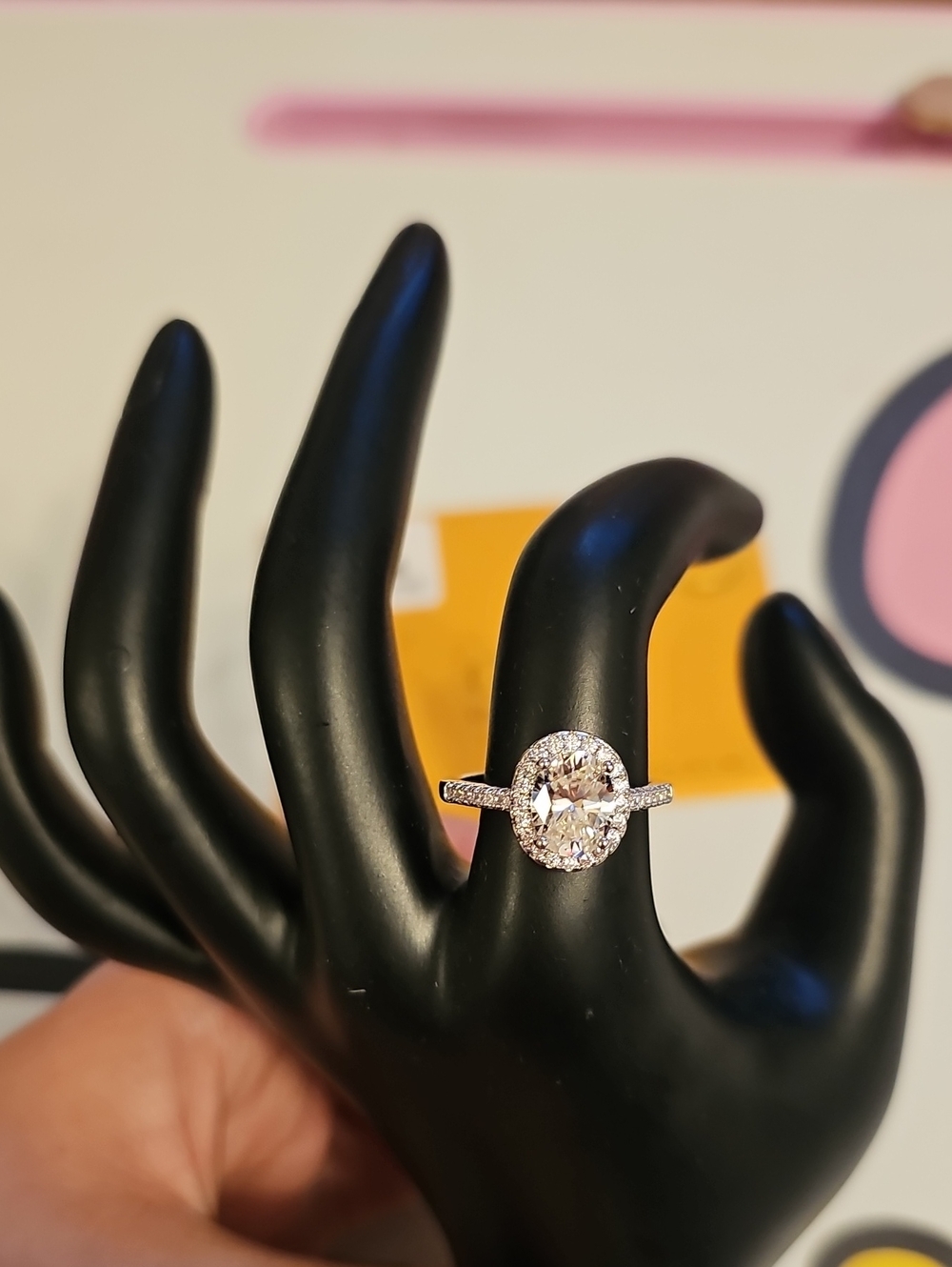 Beautiful Oval Cut Moissanite Ring Size 8 Silver Tone New 2.0ct
